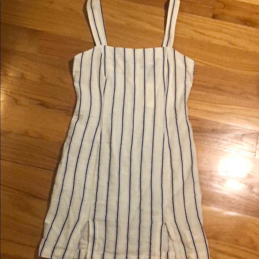 WHITE AND BLUE MINI DRESS